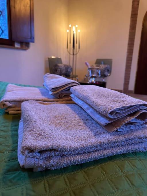 Relax Nella Jacuzzi In Toscana Colle Val D'Elsa Bagian luar foto